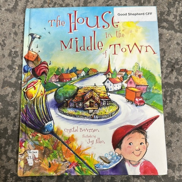 The House in the Middle of Town Book - Picture 1 of 1